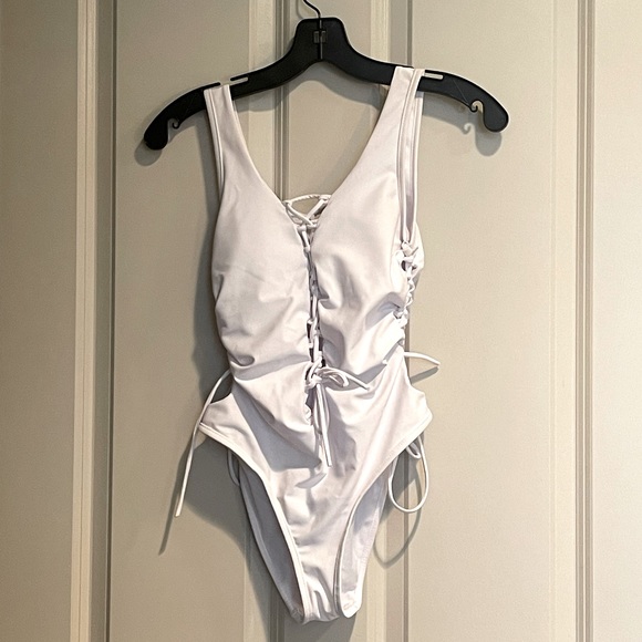 White One Piece Swimsuit Adjustable Tie Front Back & Sides - Worn 1x - Like New - Picture 3 of 6